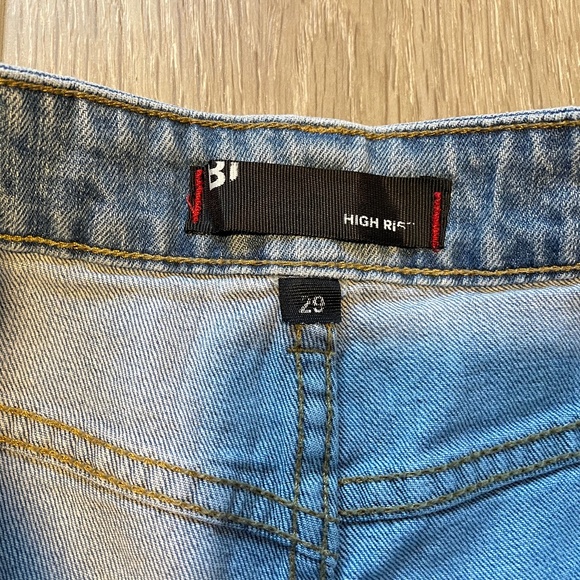 BDG High Rise Jean Shorts - Picture 2 of 3